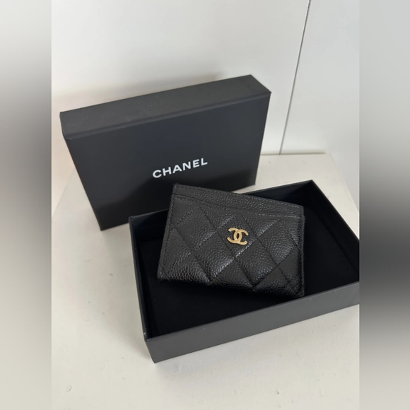 Chanel Caviar Card Holder - Picture 1 of 6